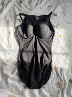 SKIMS Black Sleeveless Shaping Bodysuit